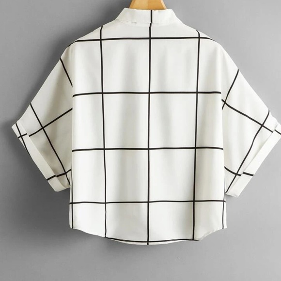 Lia Cuffed Batwing Sleeve Grid Blouse - Picture 3 of 3